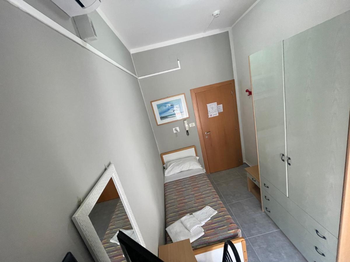 Piccari New Hotel 3*